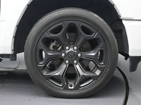 Used 2024 RAM 1500 Limited AWD/4WD image 9
