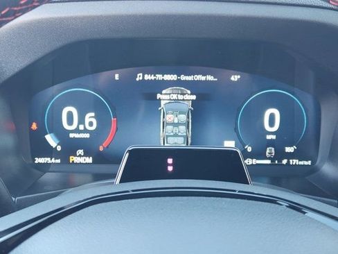 Used 2025 Ford Explorer ST image 7