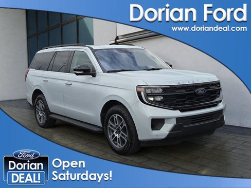 Used 2025 Ford Expedition Active AWD/4WD image 1
