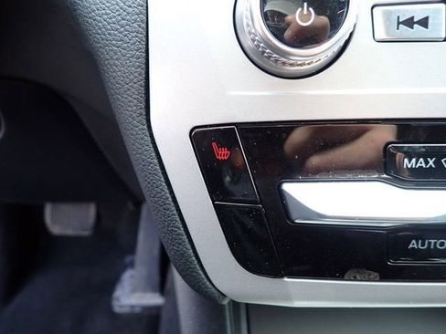 Used 2024 Ford Explorer XLT w/ Class IV Trailer Tow Package image 27