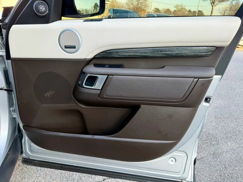 Used 2019 Land Rover Discovery HSE AWD/4WD image 41