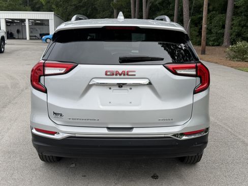 Used 2022 GMC Terrain SLT AWD/4WD image 9