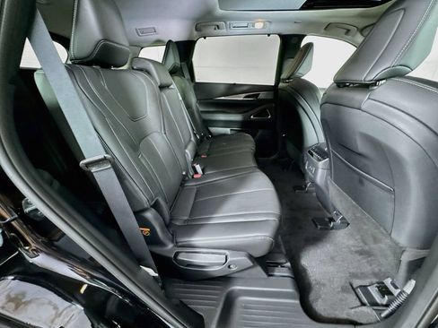 Certified 2026 INFINITI QX60 Luxe w/ Cargo Package AWD/4WD image 39