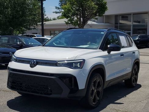 Certified 2025 Volkswagen Taos SE AWD/4WD image 31