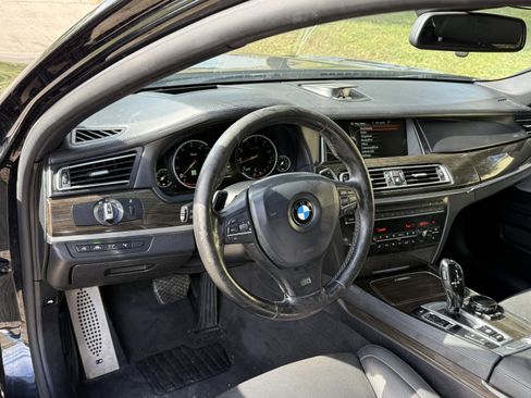 Used 2014 BMW 750Li image 17
