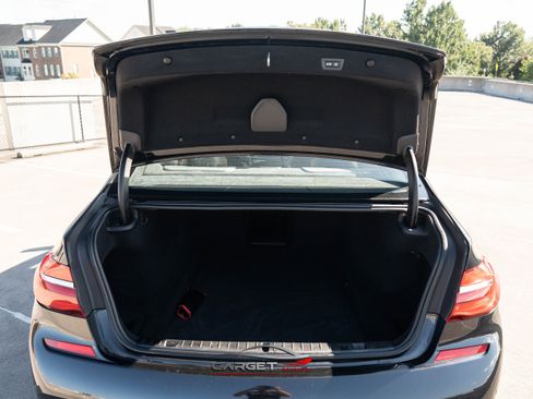 Used 2016 BMW 750i w/ M Sport Package image 49