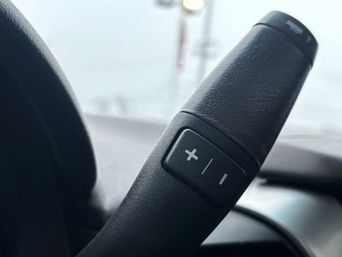 Used 2017 Chevrolet Suburban Premier image 22