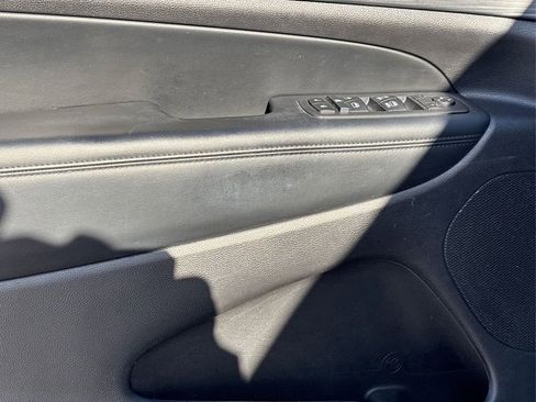 Used 2020 Jeep Grand Cherokee Laredo w/ Quick Order Package 2BN North image 23