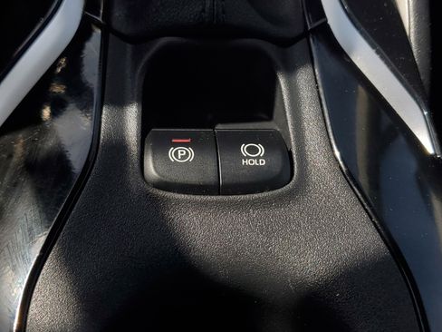 Used 2021 Toyota Corolla LE image 26