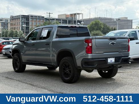 Used 2023 Chevrolet Silverado 1500 ZR2 w/ Technology Package AWD/4WD image 9