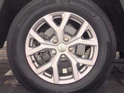 Used 2022 Jeep Grand Cherokee Limited RWD image 11