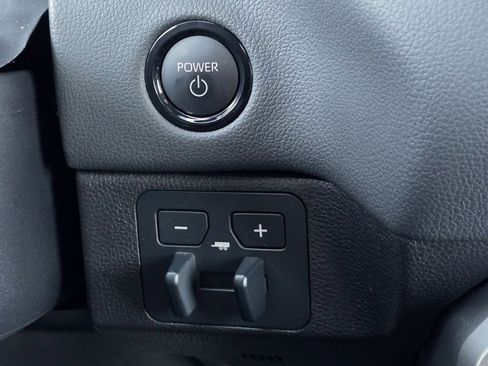 Used 2026 Toyota Sequoia Limited AWD/4WD image 12