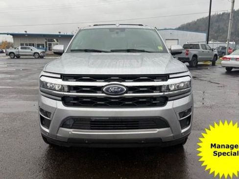 Used 2024 Ford Expedition Limited image 2