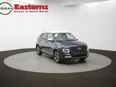 Used 2023 Hyundai Venue Limited image 84