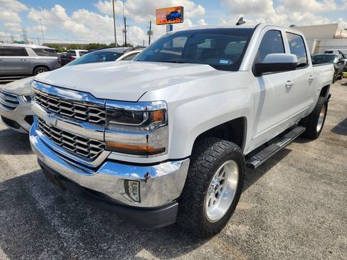 Used 2017 Chevrolet Silverado 1500 LT w/ Texas Edition RWD image 3