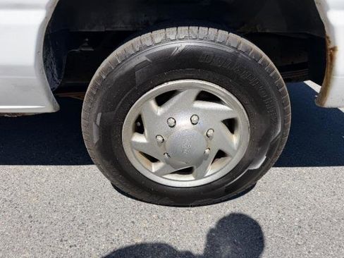 Used 2008 Ford E-350 and Econoline 350 XL RWD image 11