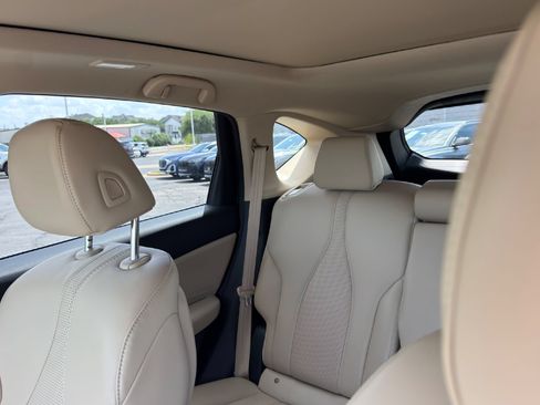 Used 2019 Acura RDX FWD w/ Technology Package image 14