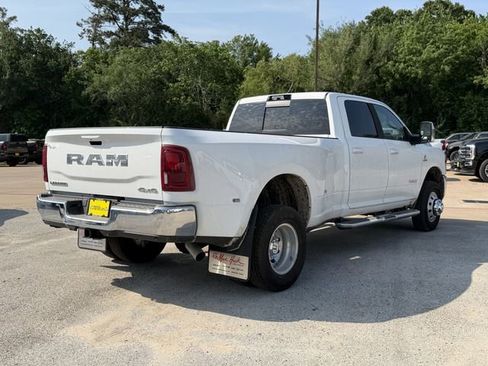 New 2026 RAM 3500 Laramie AWD/4WD image 7
