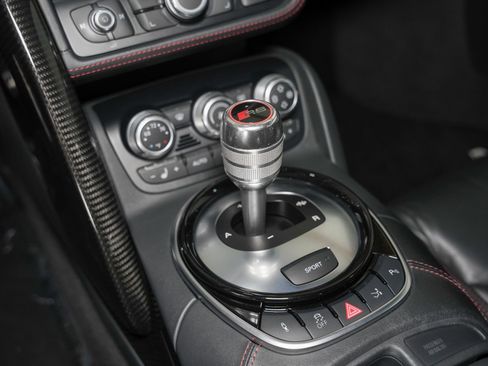 Used 2014 Audi R8 V10 image 41