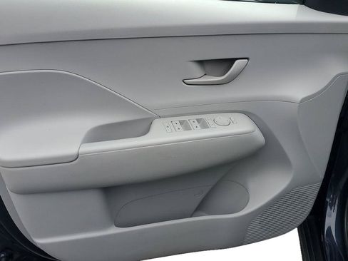 Used 2025 Hyundai Kona SEL AWD/4WD image 8