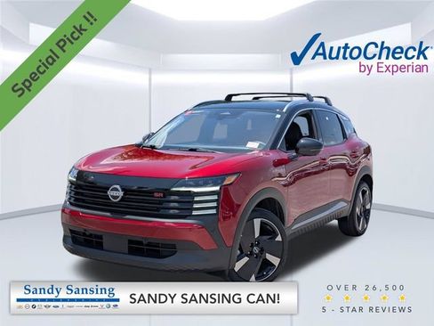 Used 2025 Nissan Kicks SR w/ Illumination Package AWD/4WD image 1