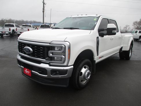 Used 2023 Ford F350 Lariat w/ Lariat Ultimate Package image 11