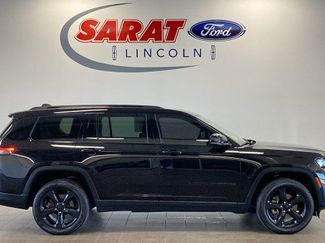 Used 2023 Jeep Grand Cherokee L Limited w/ Black Appearance Package AWD/4WD video 1