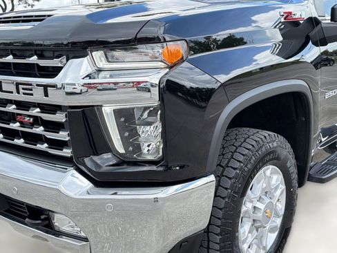 Certified 2022 Chevrolet Silverado 2500 LTZ w/ LTZ Convenience Package image 10