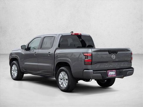 Used 2023 Nissan Frontier SV image 8