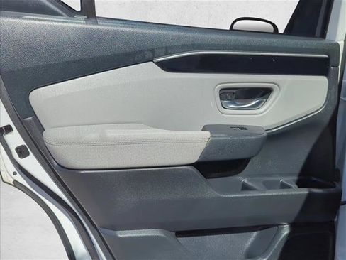 Used 2023 Honda Pilot LX image 24