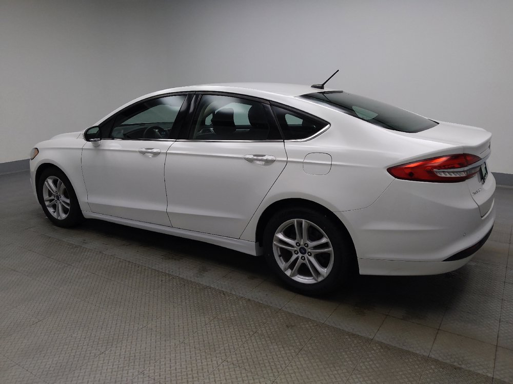 Used 2018 Ford Fusion SE FWD image 3