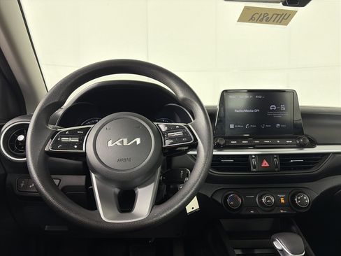 Used 2024 Kia Forte LXS w/ LXS Technology Package image 13