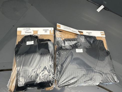 New 2026 RAM 1500 Laramie AWD/4WD image 28