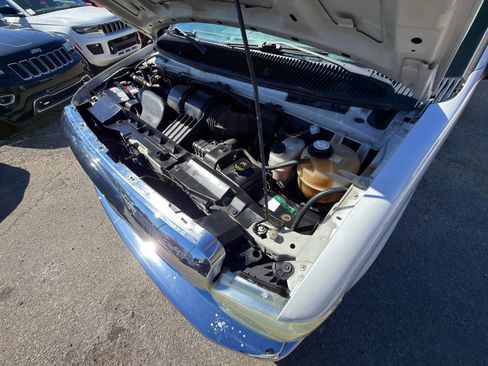 Used 2008 Ford E-350 and Econoline 350 XLT image 4