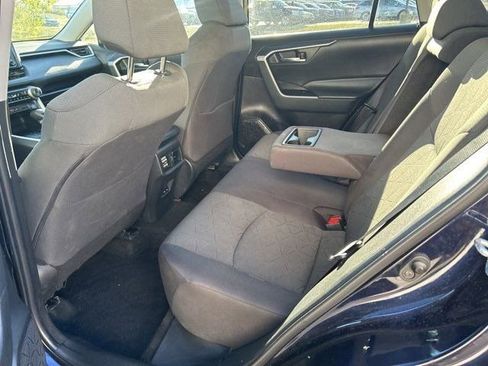 Used 2022 Toyota RAV4 XLE image 33