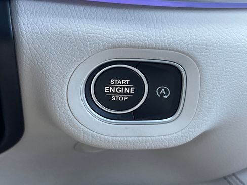 Used 2025 Mercedes-Benz GLE 580 4MATIC image 28