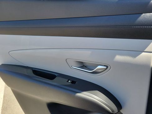 Used 2025 Hyundai Tucson SEL FWD image 25
