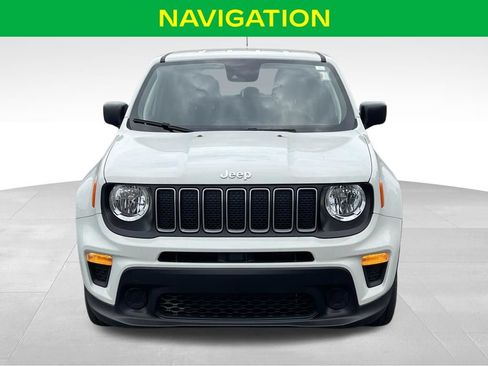 Used 2023 Jeep Renegade Latitude AWD/4WD image 3