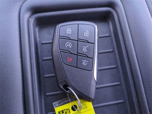 Used 2023 Chevrolet Tahoe Z71 w/ Luxury Package image 28