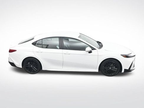 Used 2025 Toyota Camry SE FWD image 23