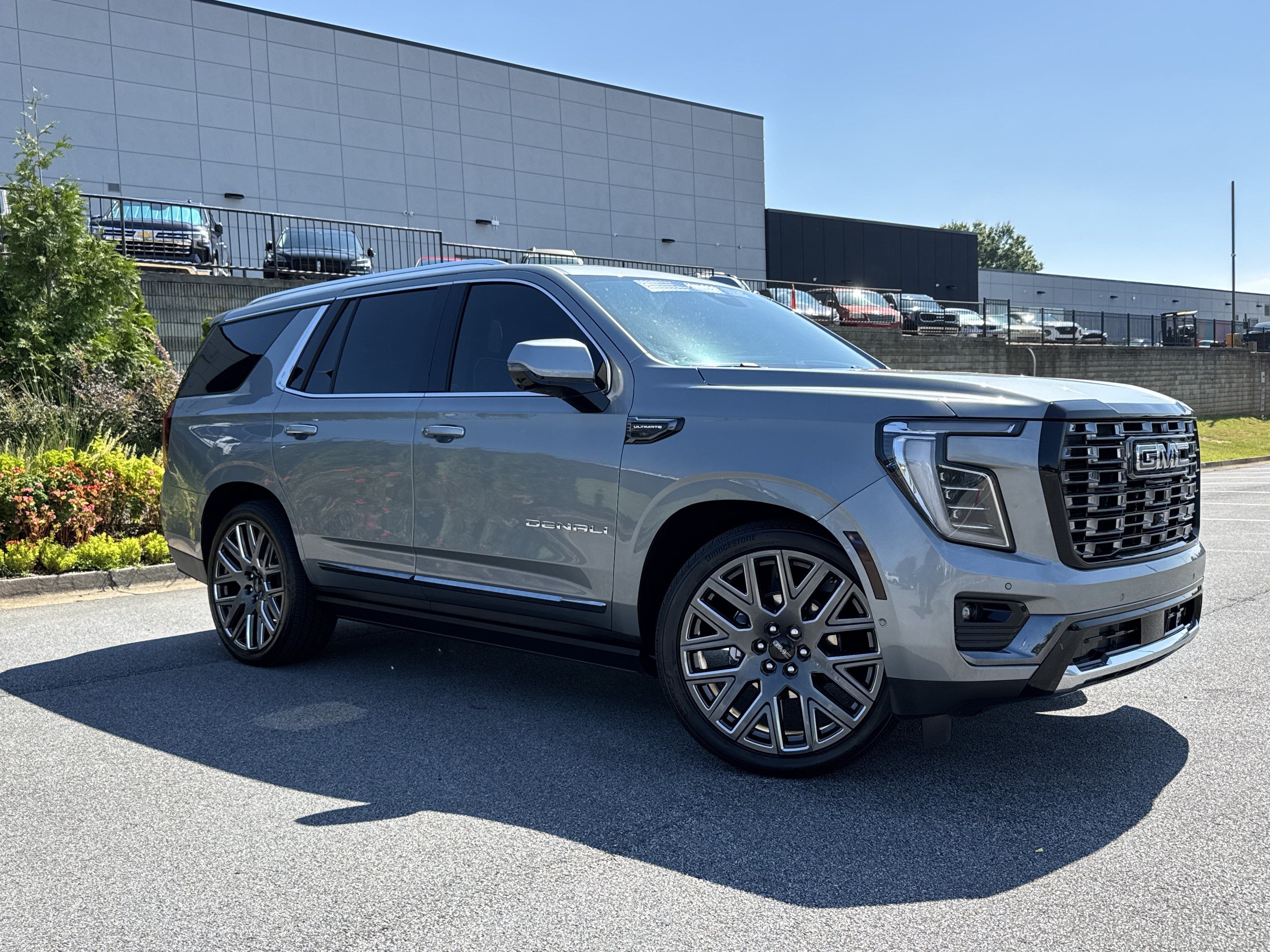 Used 2026 GMC Yukon Denali Ultimate AWD/4WD image 2