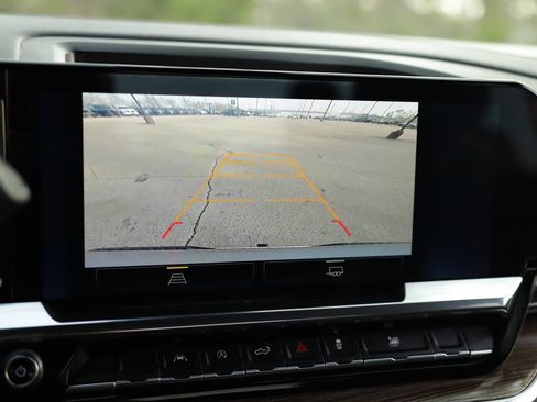 Used 2025 Chevrolet Silverado 1500 LT image 16