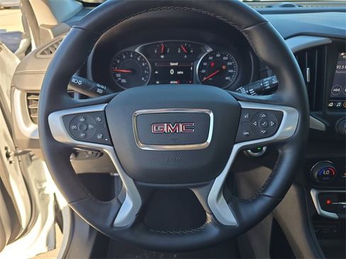 Used 2024 GMC Terrain SLT image 23