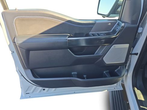 Used 2024 Ford F150 Platinum image 23