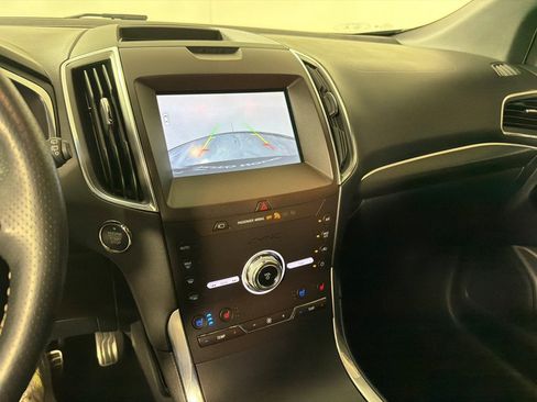Used 2020 Ford Edge ST w/ Equipment Group 401A AWD/4WD image 18