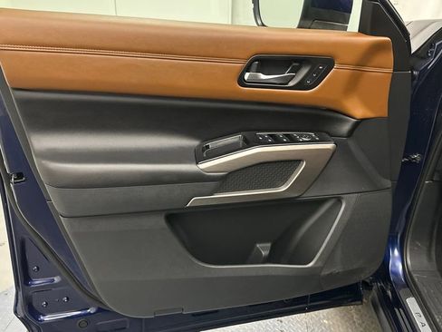 Certified 2023 Nissan Pathfinder Platinum image 15