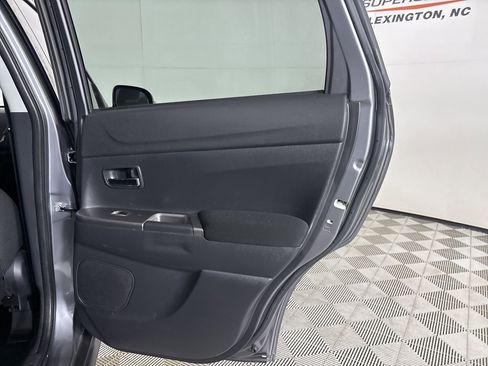 Used 2020 Mitsubishi Outlander Sport SE FWD image 23