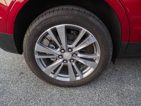 Certified 2025 Cadillac XT5 Premium Luxury FWD image 40