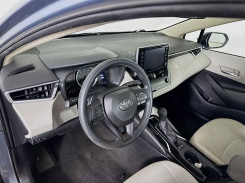 Used 2021 Toyota Corolla LE image 9