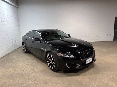 Used 2019 Jaguar XJ L Supercharged image 4